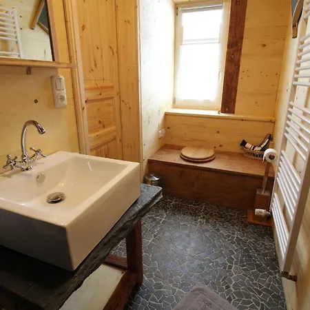 Holiday home Ferienhaushaelfte Goesselberg Im Anno Dazumal, Zu Grossmutters Zeiten, Linke Seite